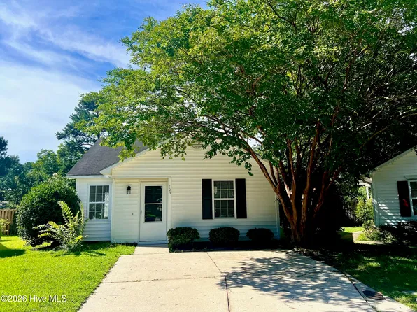 105 White Ash Ln, New Bern, NC 28562