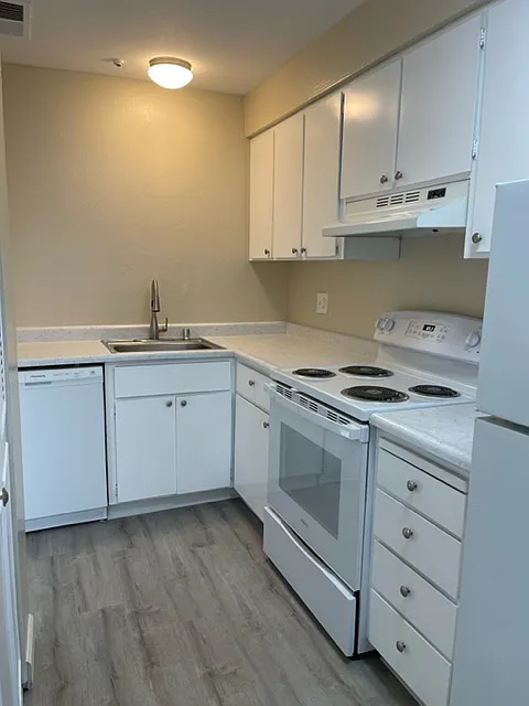 Matanzas Garden Apartments — Photo 2