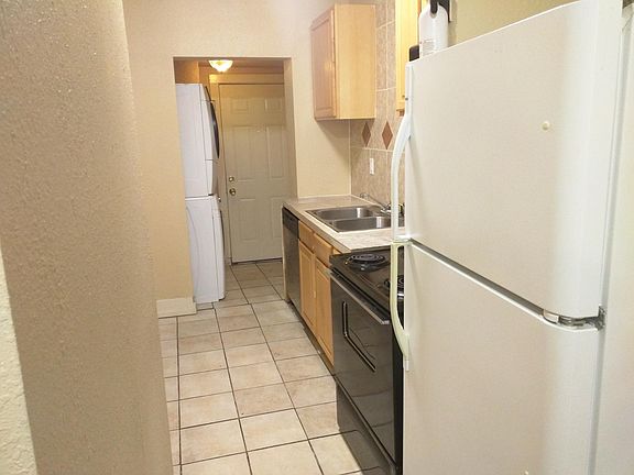3rd image of 4315 La Branch St APT 4