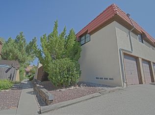 8429 Heights Rd NE APT B, Albuquerque, NM 87111