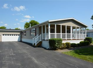 6355 Lambert St, Victor, NY 14564