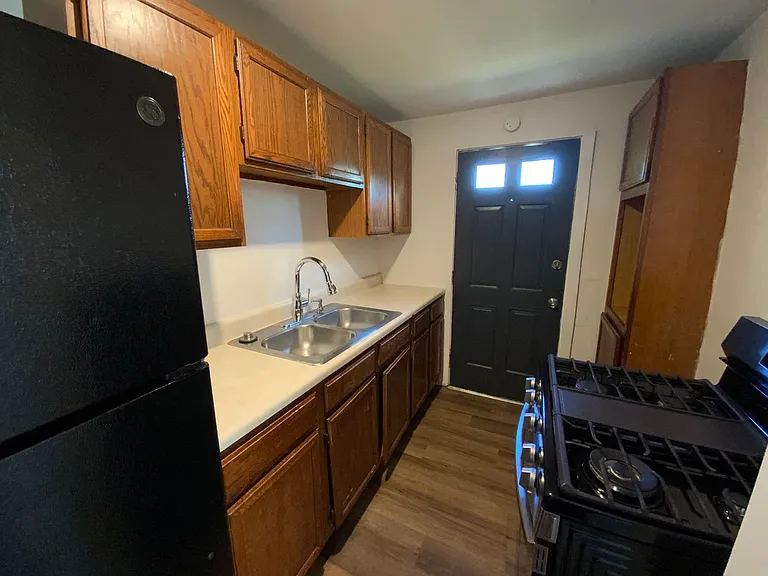 1400 Bass Ave — Photo 9