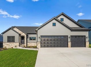 992 Half Moon Ln, Caseyville, IL 62232