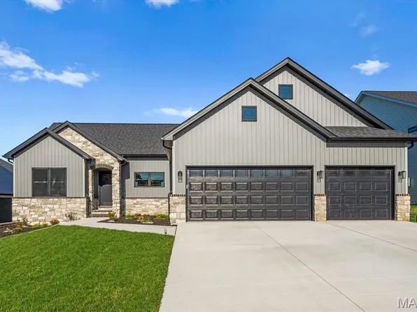 992 Half Moon Ln, Caseyville, IL 62232