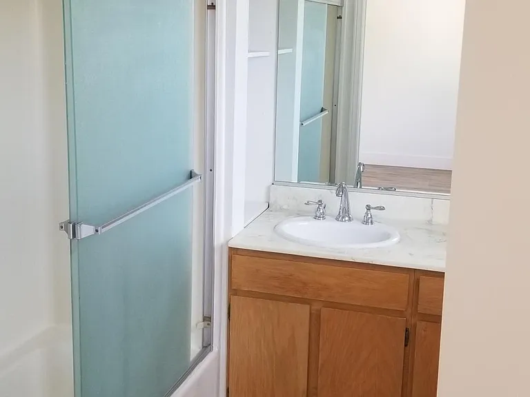308 N Kenwood St #C — Photo 7