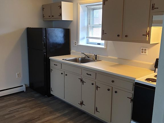 4th image of 405 E Pitt St APT J