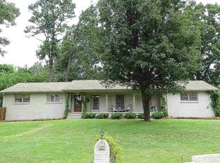 2132 Woodhue Cir, Vestavia Hills, AL 35216