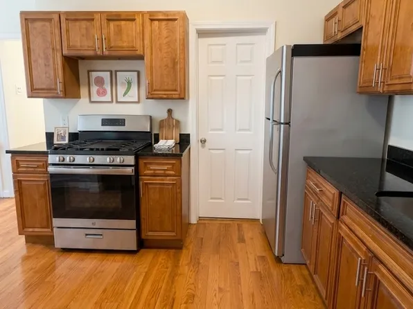 56 Medford St #1, Somerville, MA 02143