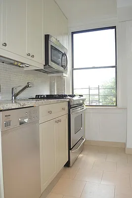 Rented by Oxford Property Group | media 20