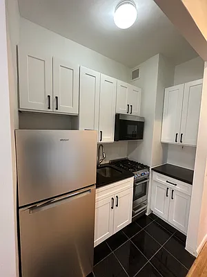 Rented by LC Lemle Real Estate Group | media 6