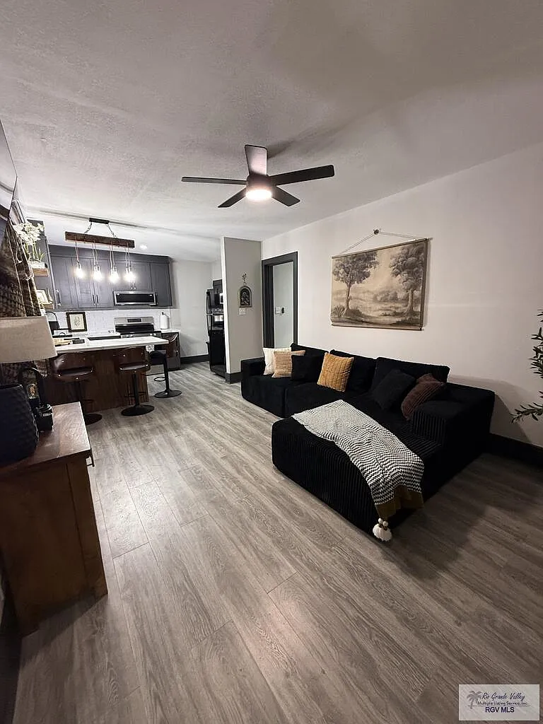 255 E Saint Francis St — Photo 1