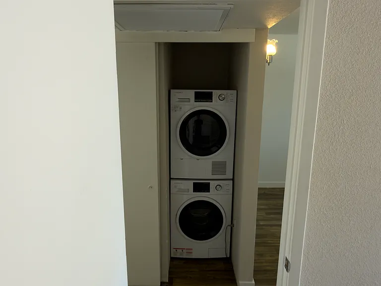 502 E Glenn St #14 — Photo 6