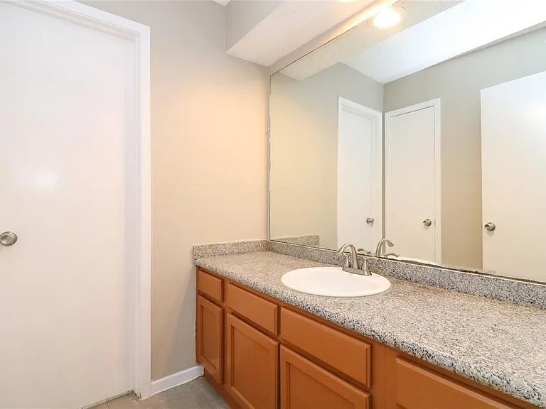 6111 Briar Glade Dr — Photo 16