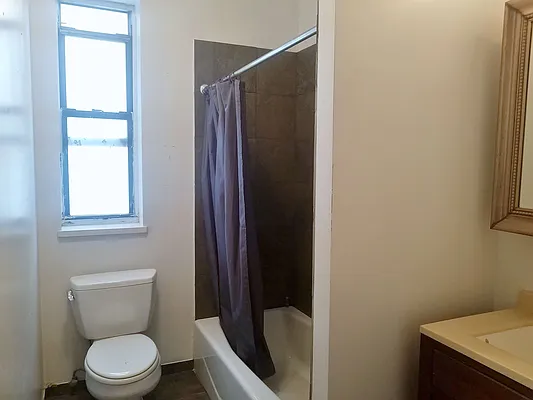 Rented by Julianna Realty Corp | media 7