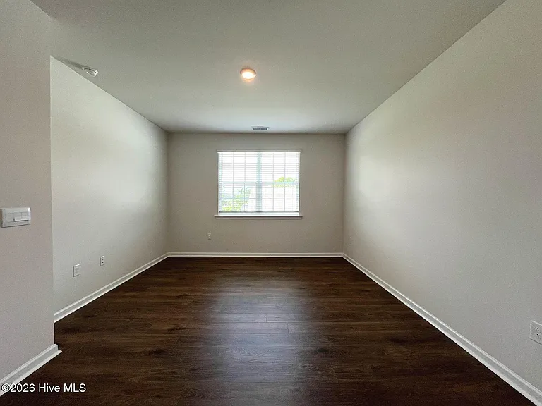 512 Ragapple Ln — Photo 18