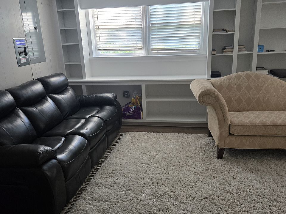 1st image of 2613 Rockwell Rd NW