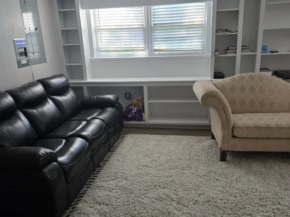 2613 Rockwell Rd NW, Huntsville, AL 35810