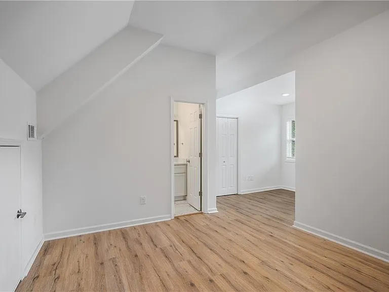 704 Durant Pl NE #B — Photo 20