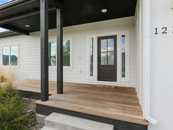 1215 Sweetgrass Ln, Livingston, MT 59047