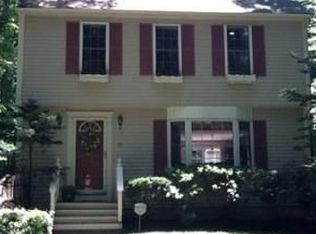 22 Duffield Rd, Hopkinton, MA 01748