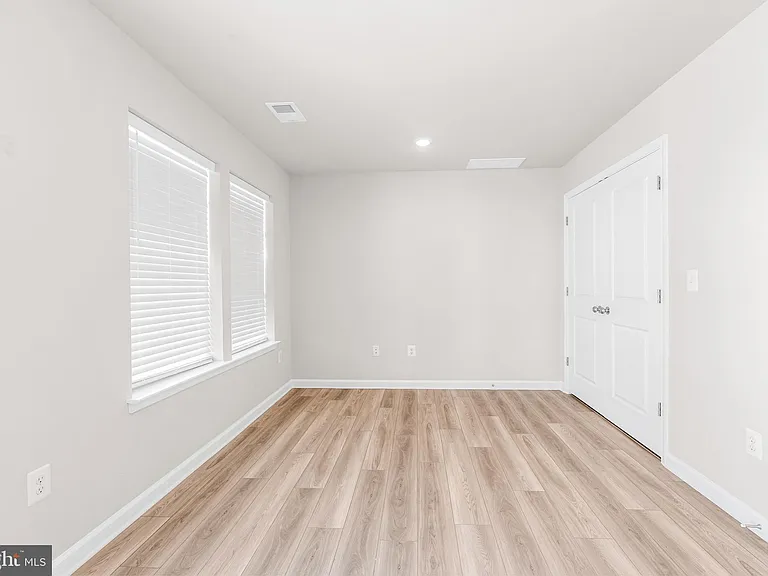 200 Swan Field Ave — Photo 4