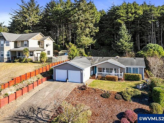 2nd image of 440 NE 70th Pl