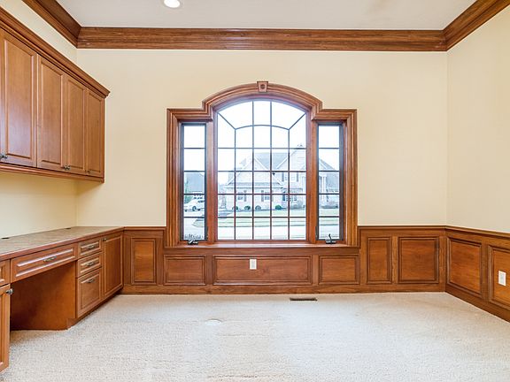 5th image of 234 Yorkshire Ln