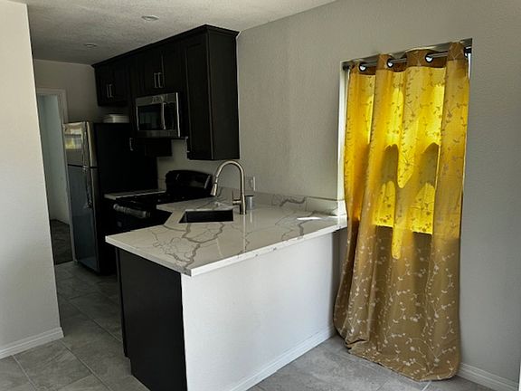 4th image of 32976 Bonnie Lea Dr #Adu