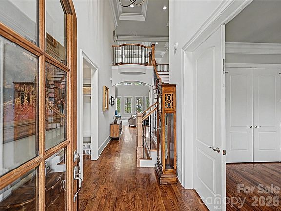 3rd image of 9829 Genevieve Ct