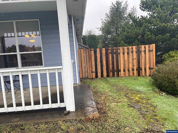 4th image of 5285 NE Voyage Ave