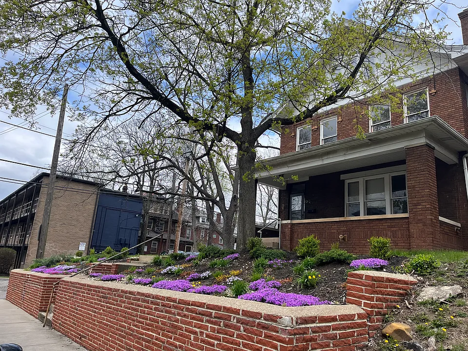 24 E Northwood Ave