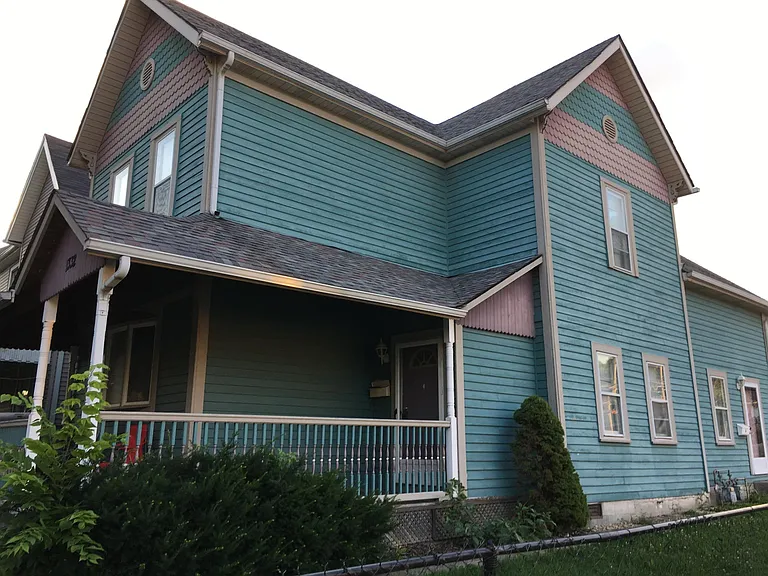 E Ohio St — Photo 19