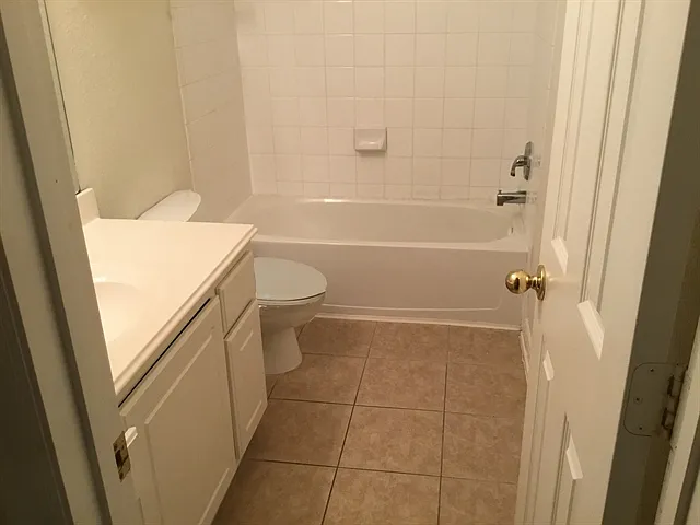 4702 Sebastopol Dr — Photo 9