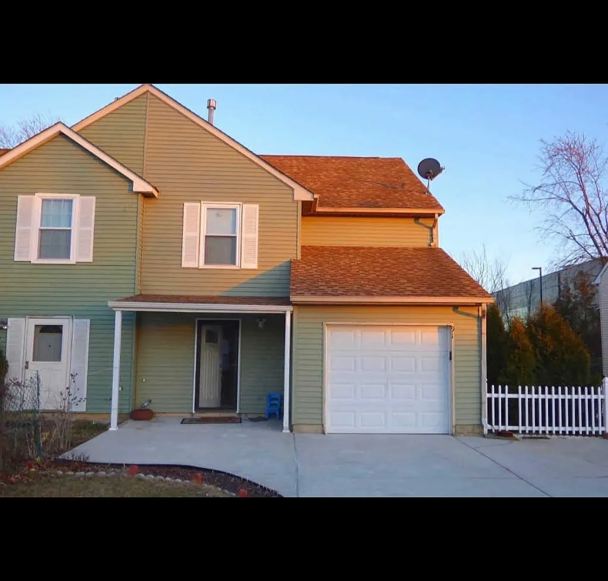 3 bed, 2.5 bath, 1440 sqft, $2,700 — Photo 1