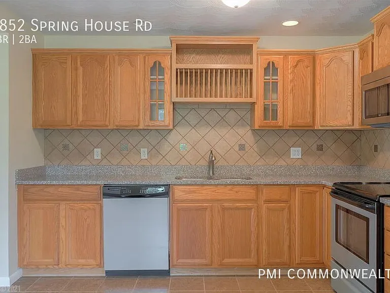 2852 Spring House Rd — Photo 3