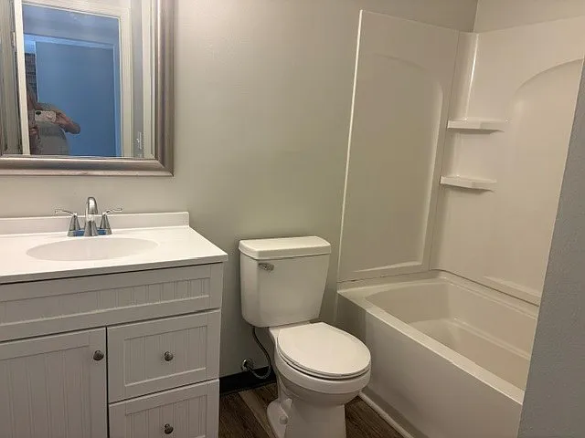 1700 Beechwood Ave NE #7 — Photo 5