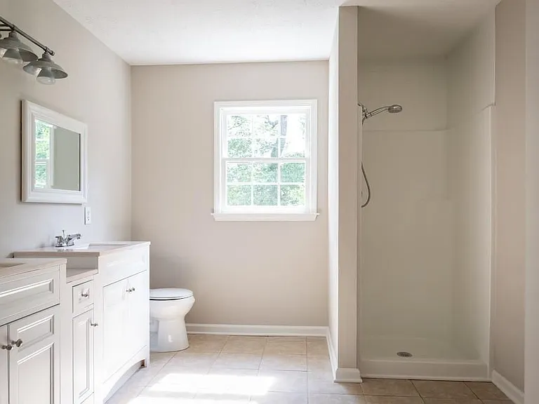 401 Freshman Dr — Photo 16