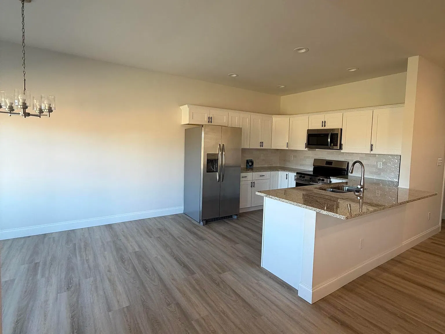 4 bed, 1506 sqft, $1,800 — Photo 2
