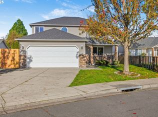 3818 Long Ridge Dr, Springfield, OR 97478