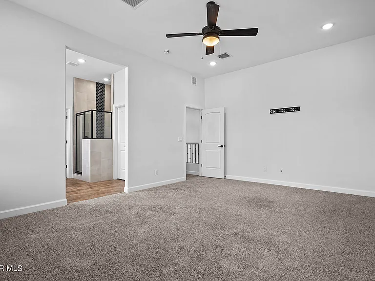 979 Airship Pl — Photo 29