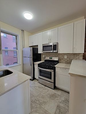 1st image of 37-35 Crescent St #25