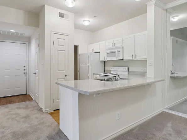 Oaks Hackberry Creek