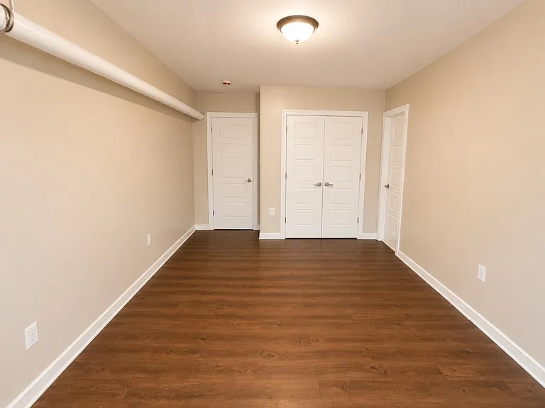 4 Carnegie Ave — Photo 12