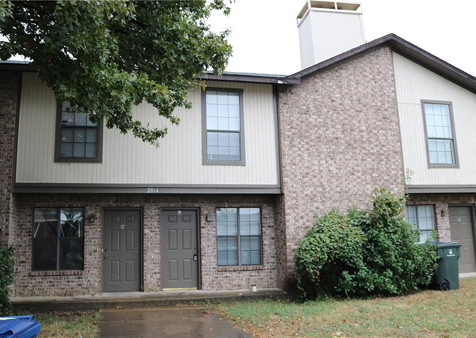 1st image of 2814 Wimbledon Ct APT A