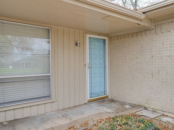 3rd image of 4025 Old Bonham Rd