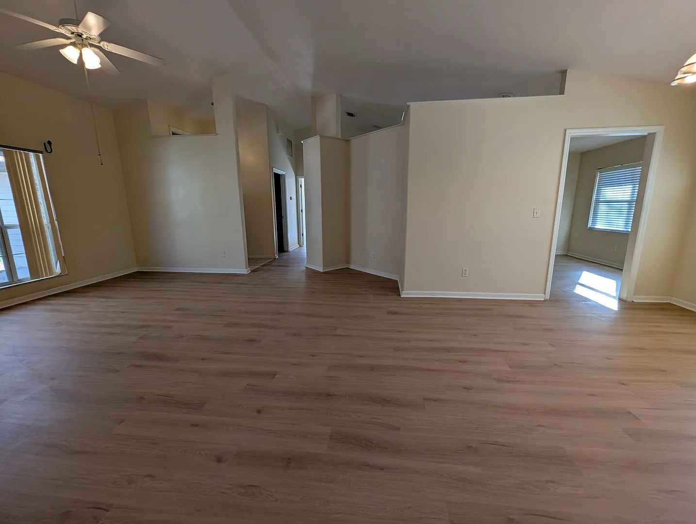 Hamilton Pond single family home — Photo 4
