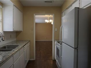 114 S Pipeline Rd W, Euless, TX 76040