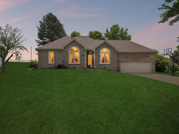 2754 Douglas Ln, Thompsons Station, TN 37179