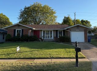 402 Palermo Dr, Ballwin, MO 63021