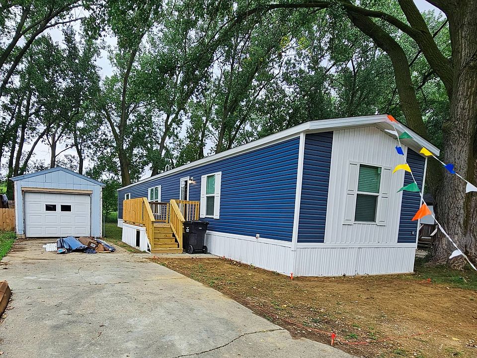 1st image of 3700 28th St Space 480